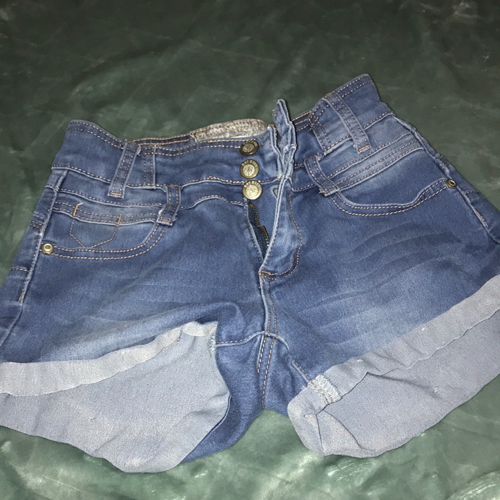 highly waisted booty shorts